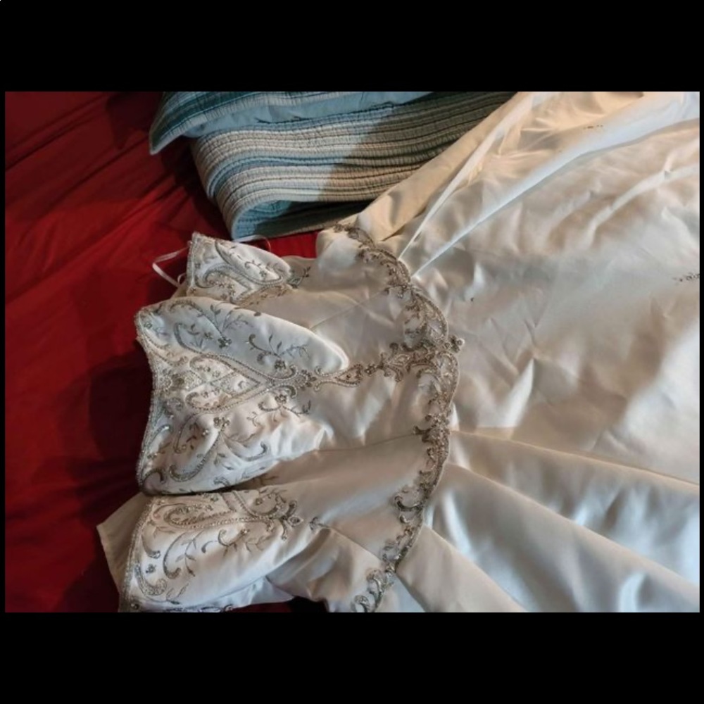 Wedding dress
